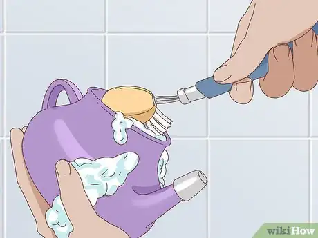 Imagen titulada Use a Neti Pot Step 2