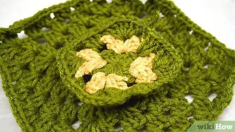 Imagen titulada Crochet a Granny Square Step 19