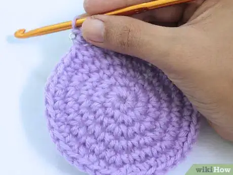 Imagen titulada Crochet a Baby Hat Step 8