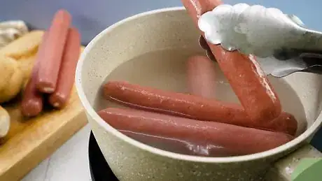 Imagen titulada Boil a Hot Dog Step 4