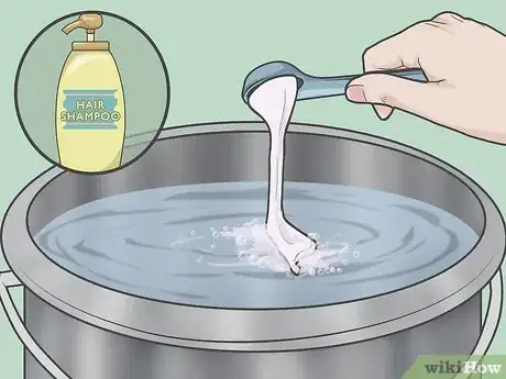 Imagen titulada Clean Your Car With Home Ingredients Step 5