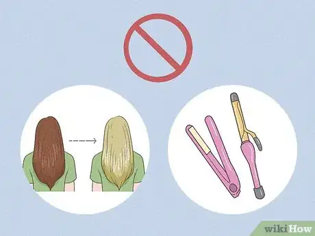 Imagen titulada Trim Your Hair when Growing It Out Step 3