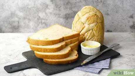 Imagen titulada Make Stale Bread Soft Again Step 6