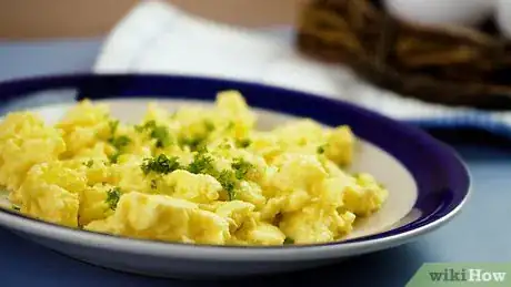 Imagen titulada Make Scrambled Eggs Step 5