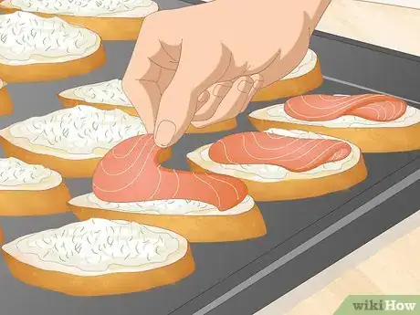 Imagen titulada Serve Smoked Salmon Step 10