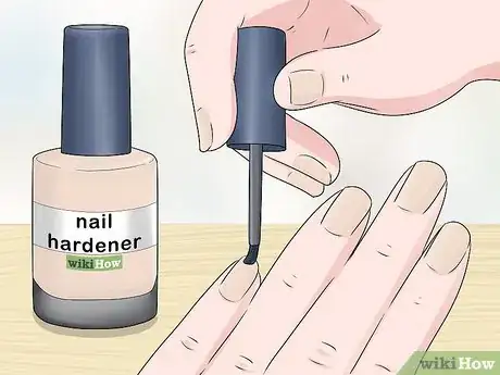 Imagen titulada Grow Your Nails in 5 Days Step 1