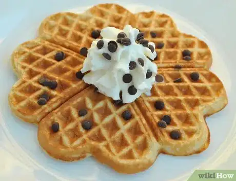 Imagen titulada Make Waffles with Pancake Mix Step 11