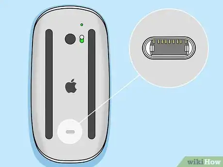 Imagen titulada Charge an Apple Mouse Step 2