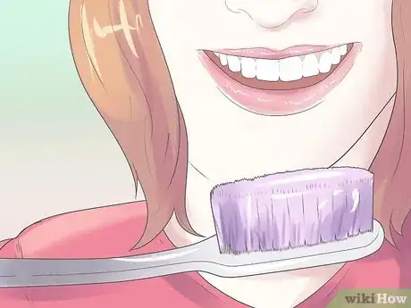 Imagen titulada Cope with Teeth Whitening Sensitivity Step 10