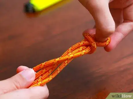 Imagen titulada Make a Paracord Bracelet Step 5