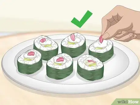 Imagen titulada Make a Sushi Roll Step 13