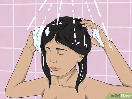 Imagen titulada Dye Black Hair to Light Brown Without Bleach Step 2