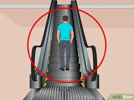 Imagen titulada Get On and Off an Escalator Step 5