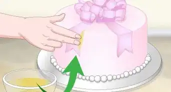 reparar el fondant agrietado de un pastel