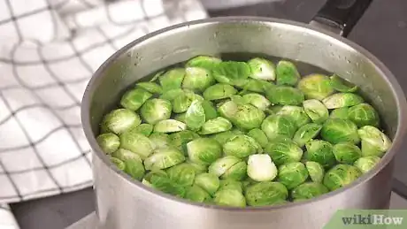 Imagen titulada Cook Brussels Sprouts Step 3