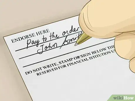 Imagen titulada Sign over a Check Step 6