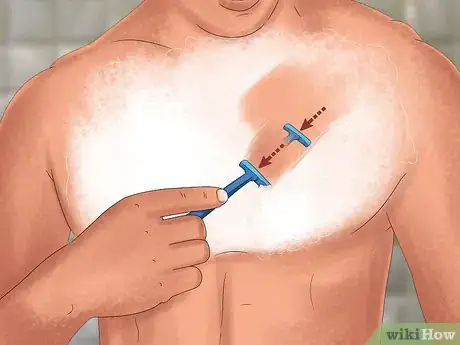 Imagen titulada Groom Chest Hair Step 17