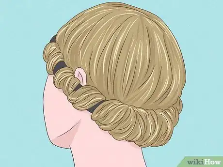 Imagen titulada Create Pin Curls Step 19