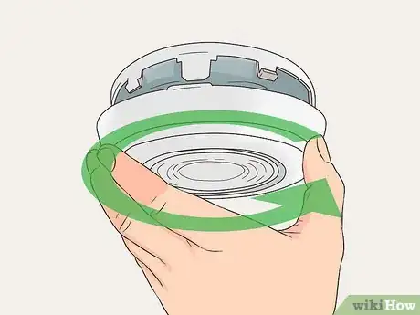 Imagen titulada Replace a Smoke Detector Step 7