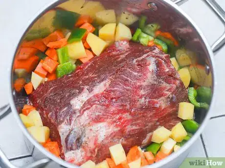 Imagen titulada Slow Cook a Roast Step 4