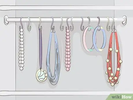 Imagen titulada Organize Deep Closet Shelves Step 10