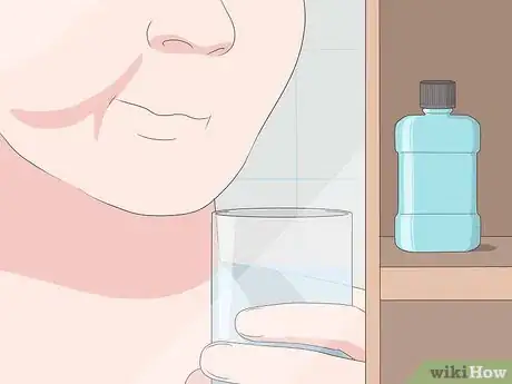 Imagen titulada Whiten Teeth With Baking Soda Step 3