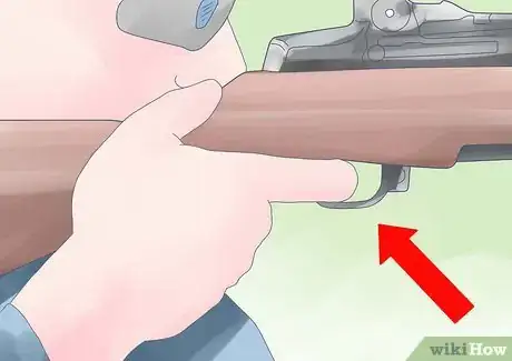 Imagen titulada Use a Bolt Action Rifle Step 11