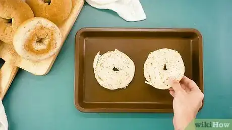 Imagen titulada Make a Frozen Bagel Taste Freshly Baked Step 5