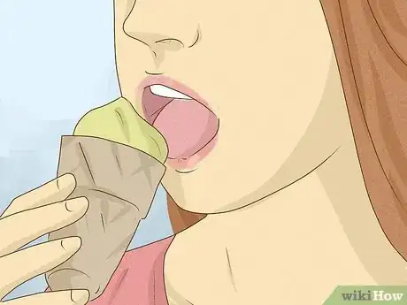 Imagen titulada Eat After a Tooth Extraction Step 14