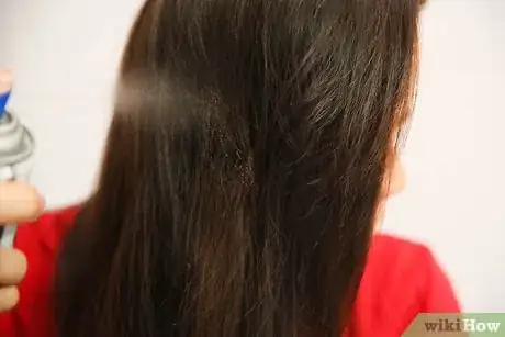 Imagen titulada Get Long, Beautiful Straight Hair Step 4