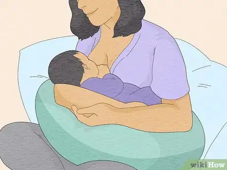 Imagen titulada Use a Breast Feeding Pillow Step 6