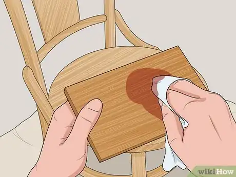 Imagen titulada Apply Glaze to Wood Furniture Step 5