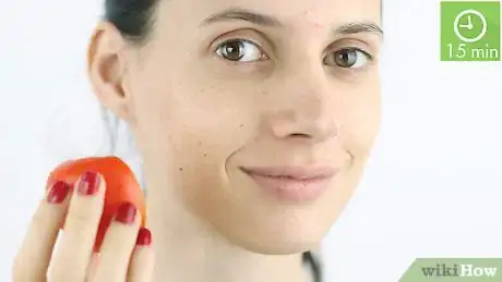Imagen titulada Treat Oily Skin with Tomatoes Step 3