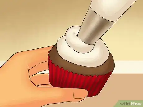 Imagen titulada Make Marshmallow Frosting Step 12