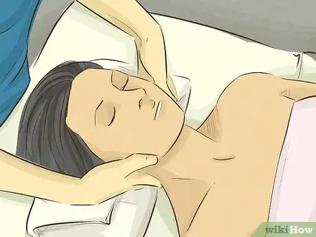 Imagen titulada Give a Neck Massage Step 19