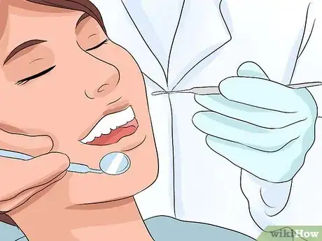 Imagen titulada Get Whiter Teeth at Home Step 22