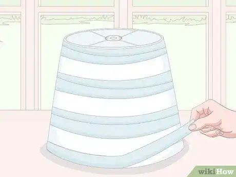 Imagen titulada Paint a Lampshade Step 10