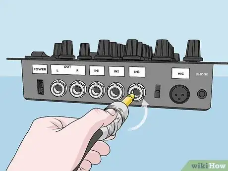 Imagen titulada Use a Mixer Step 3