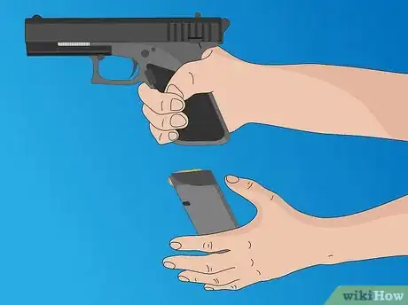 Imagen titulada Reload a Pistol and Clear Malfunctions Step 11