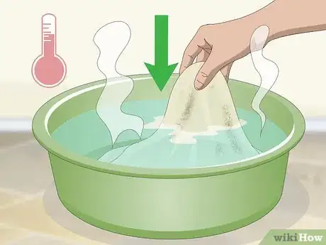 Imagen titulada Clean Cheese Cloth Step 1