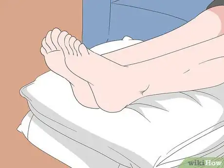 Imagen titulada Heal a Bruised Toe Step 6