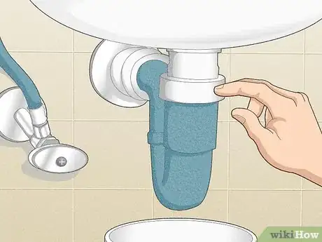 Imagen titulada Unclog a Slow Running Bathroom Sink Drain Step 16