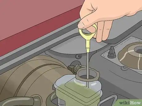 Imagen titulada Check Clutch Fluid Level Step 5