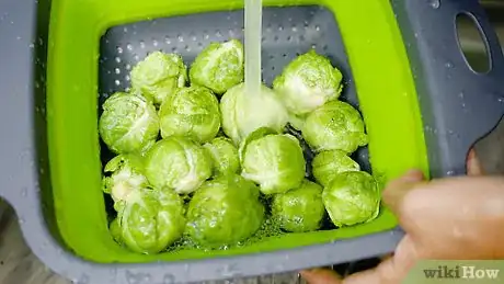 Imagen titulada Wash Brussels Sprouts Step 10