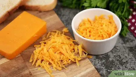 Imagen titulada Make a Grilled Cheese Sandwich Using a Microwave Step 4