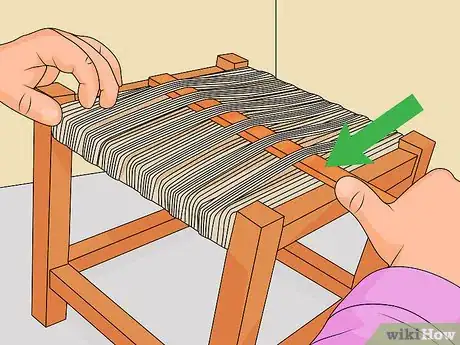 Imagen titulada Weave Rope Seats Step 13