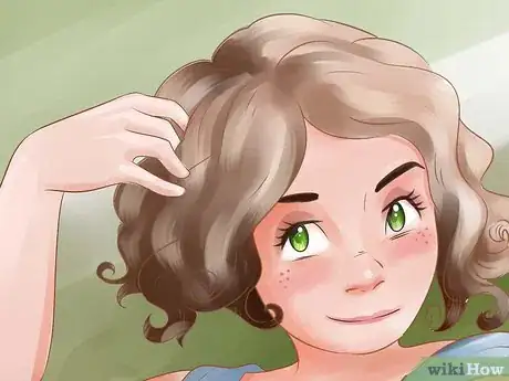 Imagen titulada Cut Your Own Curly Hair Step 28