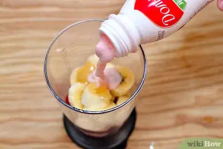 Imagen titulada Make a Fruit and Yogurt Smoothie Step 3