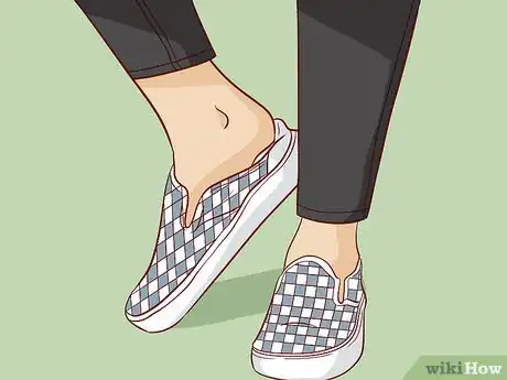 Imagen titulada Wear Slip on Vans Step 11