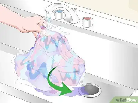 Imagen titulada Tie Dye with Food Coloring Step 19